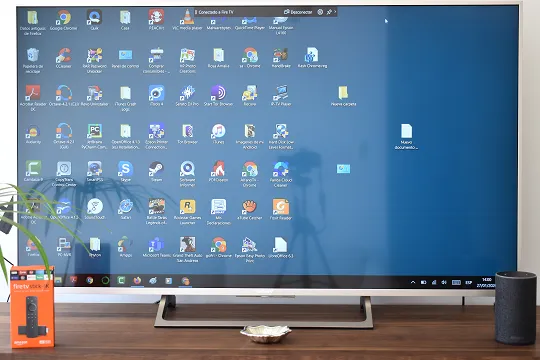 Escritorio de Windows en un televisor conectado a un Fire TV Stick