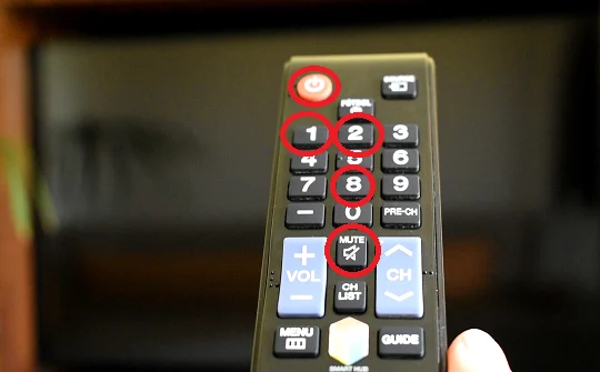 secuencia de teclas para entrar al menú oculto en una Smart TV Samsung