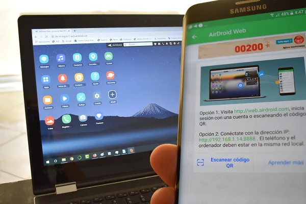 Interfaz de la app AirDroin en un celular y una laptop