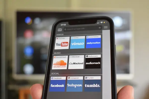 Interfaz de la app Tubio para enviar desde un smartphone vídeos de YouTube, Instagram y otros sitios web a una Smart TV